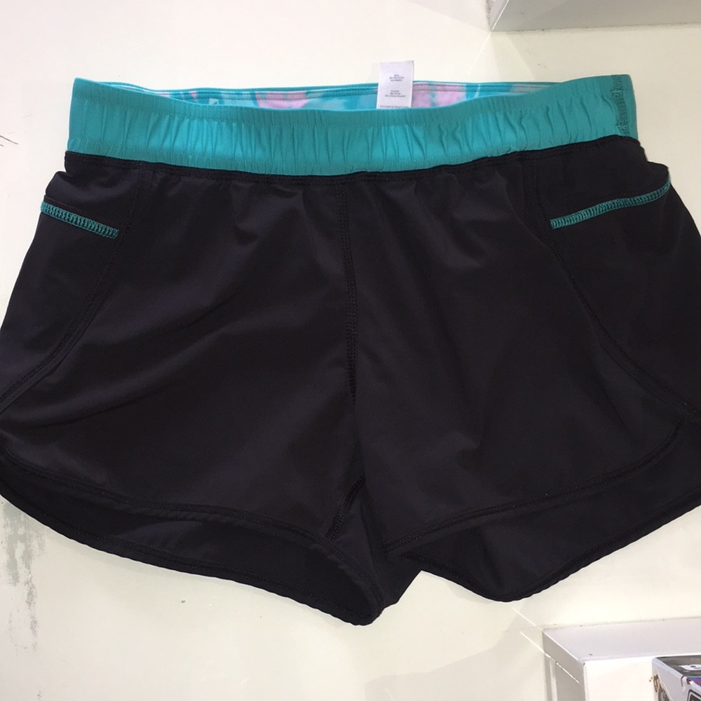 IVIVVA shorts